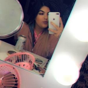 Meet your Posher, Alondra